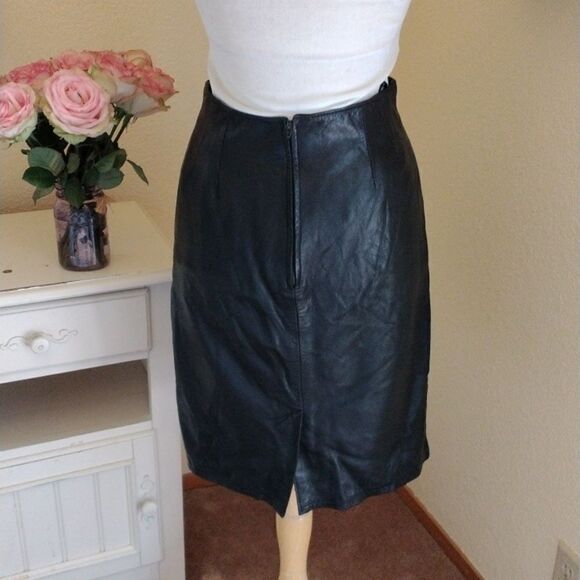 Vakko Vintage Leather Skirt - Picture 3 of 9